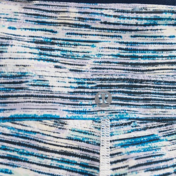 Lululemon Real Quick Tight Blurry Belle Multi / Hero Blue | 8 - Picture 14 of 15